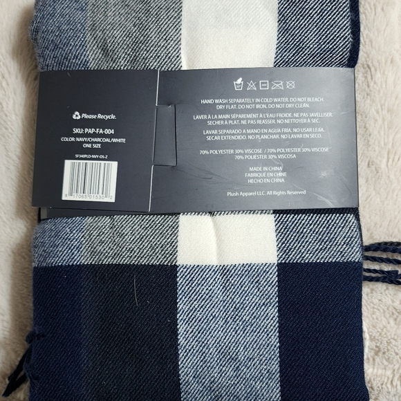 New - Plaid Scarf - Picture 2 of 2